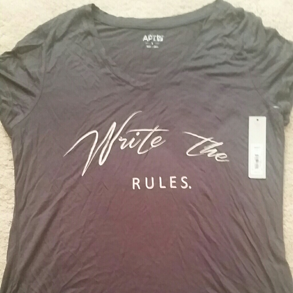 Grey graphic soft tee NWT